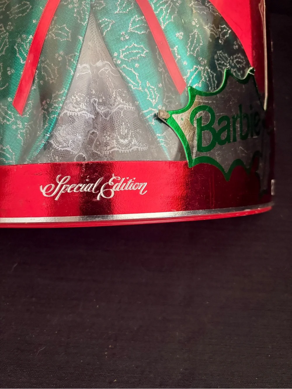 Vintage 1995 Barbie Happy Holidays Special Edition Doll (box Has Damage)